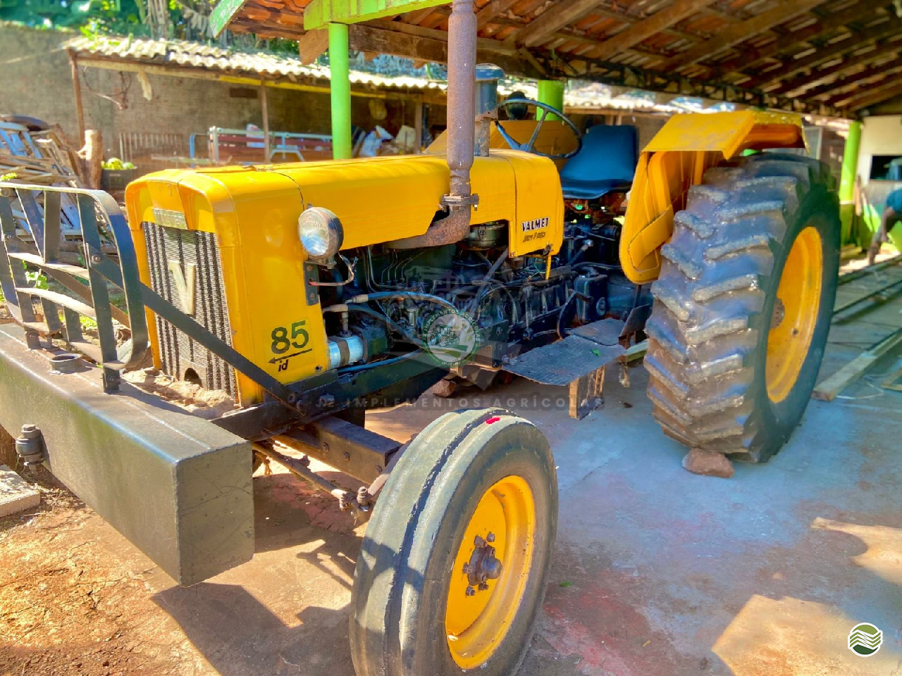 TRATOR VALMET VALMET 85 Tração 4x2 JZ Implementos Agrícolas TOLEDO PARANÁ PR